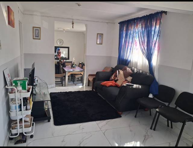 3 BEDROOM HOUSE FOR SALE IN AUSTERVILLE